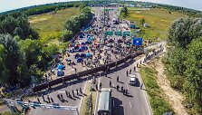 Migrantai prie sienos su Vengrija