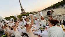 &bdquo;Diner en Blanc&ldquo; &ndash; vakarienė baltai