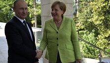 Vladimiras Putinas ir Angela Merkel Sočyje