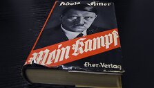 Adolfo Hitlerio &bdquo;Mano kova&ldquo; (&bdquo;Mein Kampf&ldquo;)