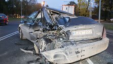 Sudaužytas &bdquo;Volvo&ldquo; įvykio vietoje