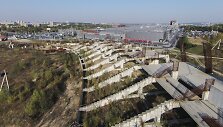 Stadionas ant &Scaron;e&scaron;kinės kalno i&scaron; pauk&scaron;čio skrydžio