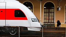 AB &bdquo;Lietuvos geležinkeliai&ldquo; pristatė naują modernų traukinį