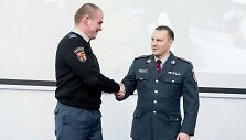 Sostinėje apdovanoti korupcijai atspariausi policijos pareigūnais 
