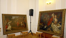 Du i&scaron; keturių atgautų paveikslų