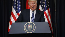 Donaldas Trumpas apie ataką Mančesteryje: &bdquo;Jie &ndash; nevykėliai&ldquo;
