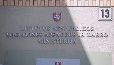 Tri&scaron;alės tarybos posėdžio akimirka