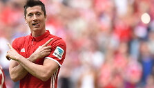 Robertas Lewandowskis pasižymėjo trimis įvarčiais