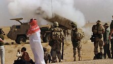 Karinių pratybų Saudo Arabijoje vaizdai
