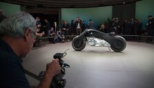 BMW motociklas &bdquo;Motorrad Vision Next 100&ldquo;