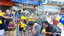 Songkrano festivalis Tailande 