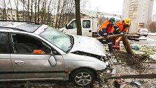 Vilniuje vertėsi &bdquo;Toyota Avensis&ldquo;, nukentėjo vairuotojas