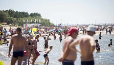 Poilsiautojai Palangos paplūdimyje