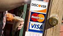 &bdquo;MasterCard&ldquo; ir &bdquo;Visa&ldquo; logotipai