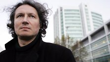 (ne tas žurnalistas, kuris pra&scaron;o prieglobsčio) Andreus Nekrasovas 