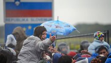 Migrantai prie Slovėnijos sienos