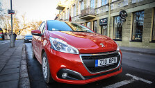 Atnaujintas &bdquo;Peugeot 208&ldquo;