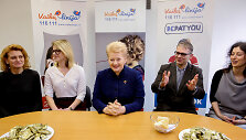Prezidentė Dalia Grybauskaitė &ndash; &bdquo;Vaikų linijoje&ldquo; 