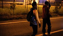 Migrantai Prancūzijoje keliauja link Laman&scaron;o tunelio