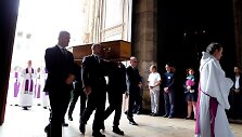 Prancūzijoje atsisveikinama su džihadistų nužudytu kunigu