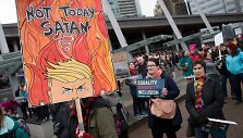 Protestas prie&scaron; Donaldą Trumpą