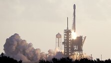 SpaceX raketos paleidimas