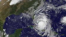 Link Floridos artėja galingas uraganas &bdquo;Matthew&ldquo;
