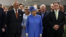 Karalienė Elžbieta II pagerbė nužudytuosius tylos minute