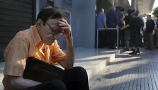 Graikija savaitei uždarė bankus ir įvedė kapitalo kontrolę