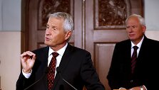 Thorboernas Jaglandas (priekyje) ir Geiras Lundestadas (užnugaryje)