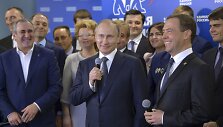 Vladimiras Putinas, Dmitrijus Medvedevas ir &bdquo;Vieningosios partijos&ldquo; elitas