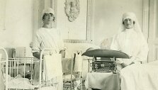 Gimdymas ligoninėje, 1927 m