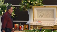 Su Žana Friske atsisveikina jos tėvas Vladimiras
