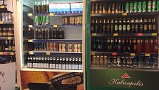 Didžiausiame prekybos tinkle &bdquo;Maxima&ldquo; jau netrukus gali nelikti &bdquo;&Scaron;vyturio-Utenos alaus&ldquo; produkcijos.