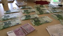 FNTT Vilniuje sulaikė 24 asmenų mokesčių sukčiautojų grupuotę