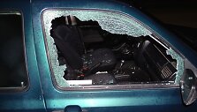Jaunuolių apgadinti automobiliai