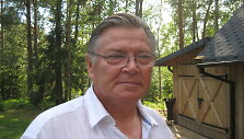 Gydytojas G. Laurinavičius įsitikinęs, kad kuo mažiau vandens geriame, tuo organizmas greičiau ir sausėja ir rūg&scaron;tėja.