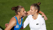 Karolina (kairėje) ir Kristina (de&scaron;inėje) Pli&scaron;kovos