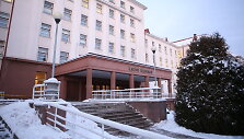 Prie Kauno klinikų įėjimo bandė nusi&scaron;auti vyras