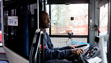 Isaac Mills - autobuso Vilniuje vairuotojas i&scaron; Ganos 