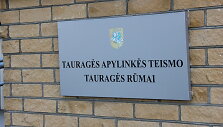 Teisme pasirodė paauglės sumu&scaron;imu kaltinamas jurbarki&scaron;kis