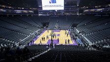 Koronavirusas uždaro NBA arenas