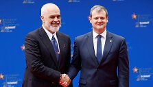 Premjeras Gintautas Paluckas Tiranoje vykstančiame Europos politinės bendrijos susitikime / LUDOVIC MARIN / AFP