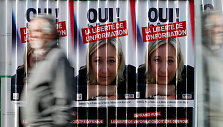 Marine Le Pen turėtų patekti į antrąjį rinkimų turą
