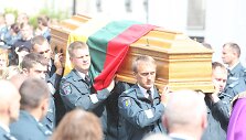 Tel&scaron;iai palydi žuvusį pareigūną Liudą &Scaron;imkų į paskutinę kelionę