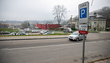 Kelio ženklas &bdquo;Stovėjimo zona&ldquo; Zarasų gatvė 5A