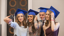 Tarptautinio bakalaureato diplomo programos i&scaron;skirtinumas ir auk&scaron;tas vertinimas: kodėl IB diplomas pasiekiamas tiems, kas įdedama pakankamai pastangų