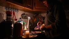 Ukrainoje daug žmonių liko be elektros