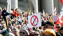 Protestas prie&scaron; Galimybių pasą