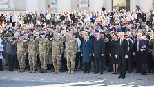 Pratybose žuvusių Jungtinių Amerikos Valstijų karių pagerbimo ir i&scaron;lydėjimo ceremonija Vilniuje